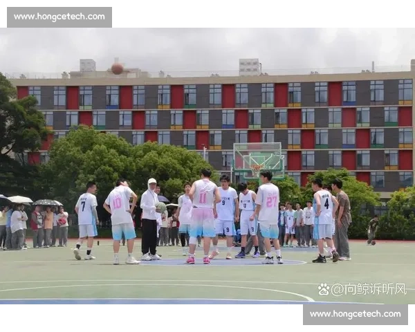 基于观众视角的篮球比赛现场与转播观赛体验分析研究影响因素与优化路径 基于观众视角的篮球比赛现场与转播观赛体验分析研究影响因素与优化路径